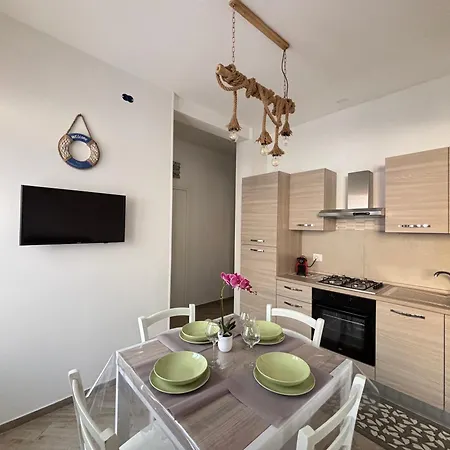 La Casetta Sul Porto - Centro Mare Holiday home *